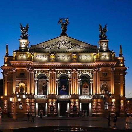 Ferienwohnung Best Location! Rynok Square, Opera. Lemberg Exterior foto